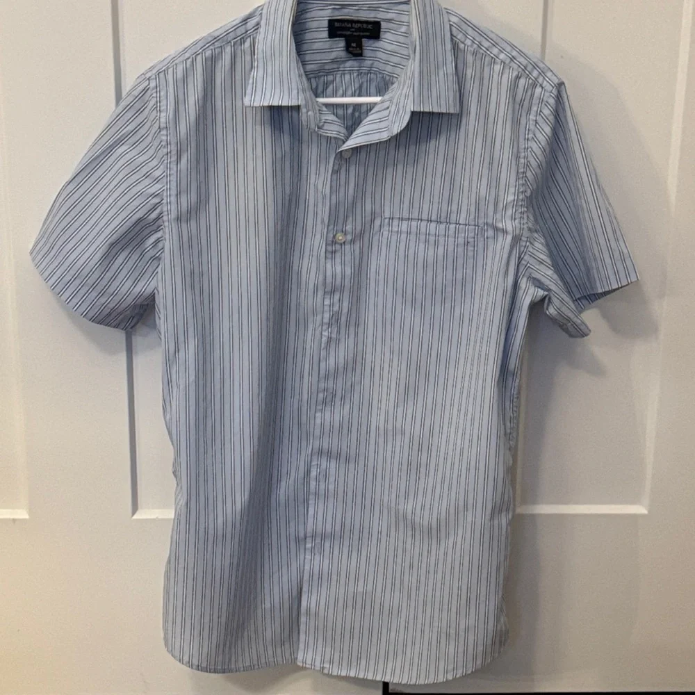 Banana Republic Blue and White Striped Casual Shirt